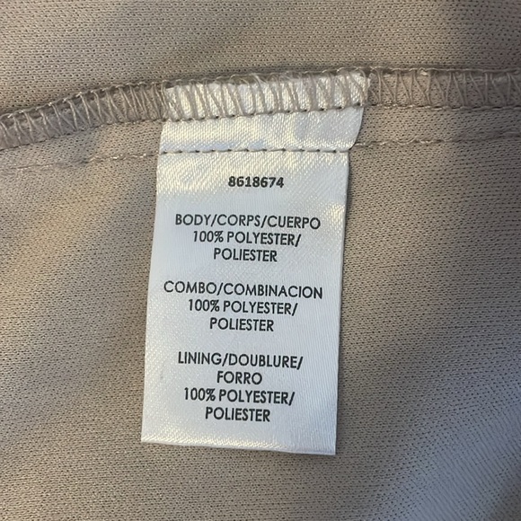 NWT! JS Collections Sequin Embroidered Daphne Flutter Column Gown Size 2 - Picture 9 of 11